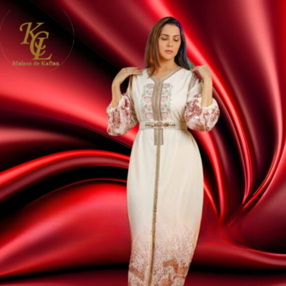 Elegant Embroidered Kaftan – A Statement of Grace & Sophistication